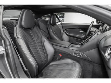 Aston Martin DB11 V12 — photo 17