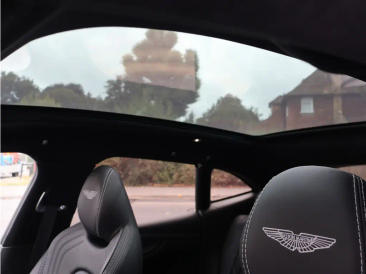 Aston Martin DBX SUV — photo 18