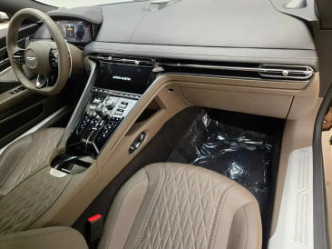 Aston Martin DB12 V8 Coupe — photo 23