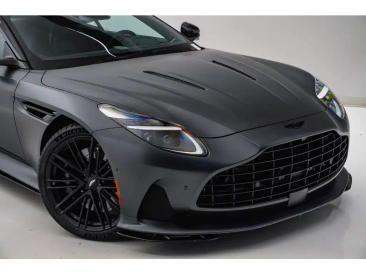 Aston Martin DB12 V8 Coupe — photo 15