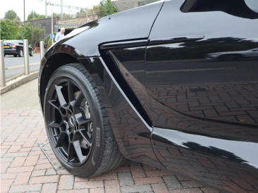 Aston Martin DBX SUV — photo 21
