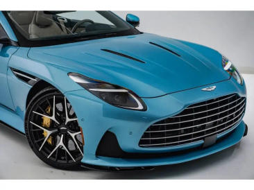 Aston Martin DB12 Volante 4.0 V8 B&W — photo 15