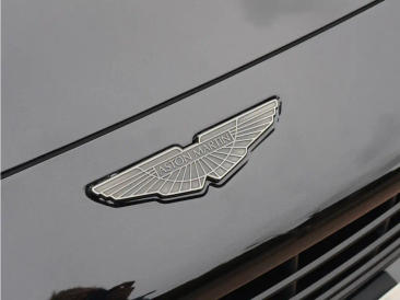 Aston Martin DBX SUV — photo 23