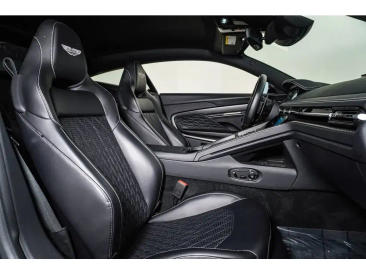 Aston Martin DB12 V8 Coupe — photo 18