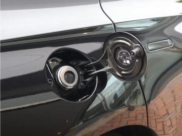 Aston Martin DBX SUV — photo 26