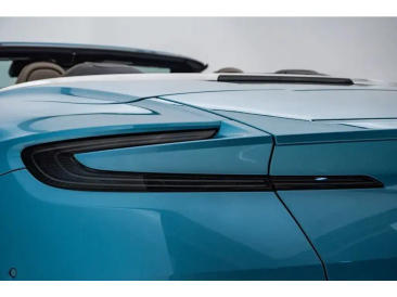 Aston Martin DB12 Volante 4.0 V8 B&W — photo 19