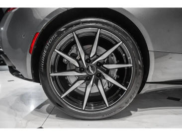 Aston Martin DB11 V12 — photo 51