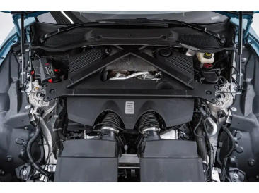 Aston Martin DB12 Volante 4.0 V8 B&W — photo 37