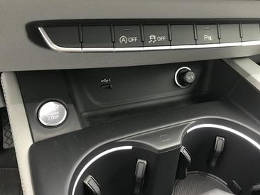 Audi A4 Avant 30 TDI — photo 78