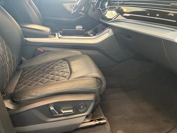 Audi Q7 TFSI E 60 E Quattro — photo 15