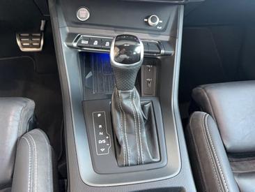 Audi Q3 2.0 TDI — photo 10