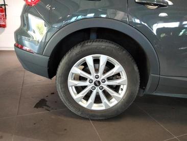 Audi Q3 35 TFSI — photo 13