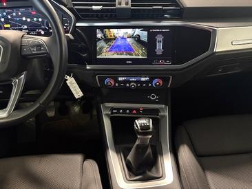 Audi Q3 Sportback 35 TFSI — photo 14