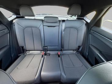 Audi Q3 35 TFSI — photo 14