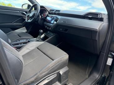 Audi Q3 35 TFSI — photo 17
