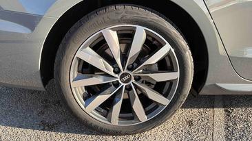 Audi A4 Avant 35 TDI — photo 24