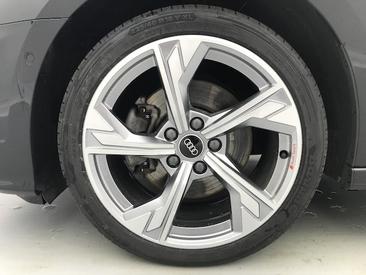 Audi A3 Sportback E-tron 40 — photo 43