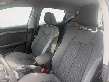 Audi A1 Sportback 25 TFSI — photo 10