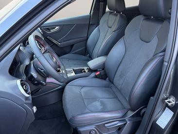Audi Q2 35 TFSI — photo 11