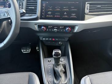 Audi A1 Sportback 35 TFSI — photo 14