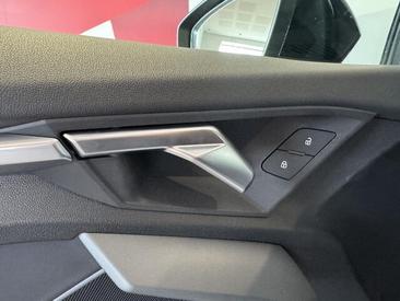 Audi A3 Sportback 35 TDI — photo 9
