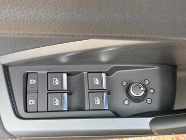 Audi Q3 35 TFSI — photo 27