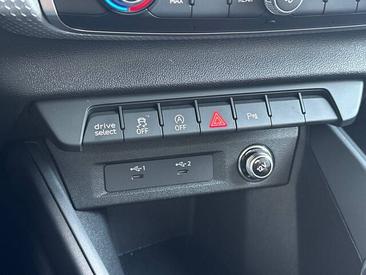 Audi A1 Sportback 30 TFSI — photo 15