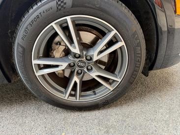 Audi Q5 35 TDI — photo 20