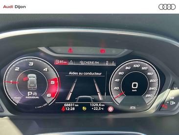 Audi Q3 35 TDI — photo 21