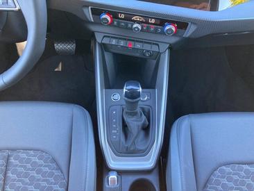 Audi A1 Sportback 30 TFSI — photo 21
