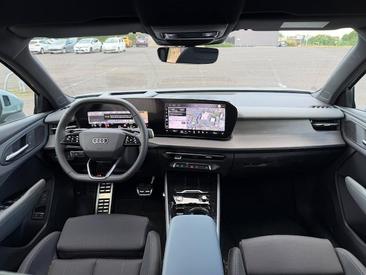 Audi Q3 E-hybrid — photo 19