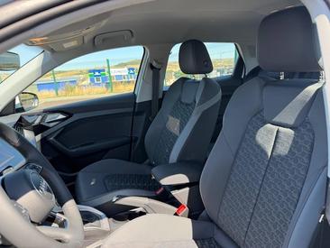 Audi A1 Sportback 30 TFSI — photo 21