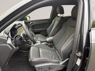 Audi Q3 TFSI E 45 E — photo 11
