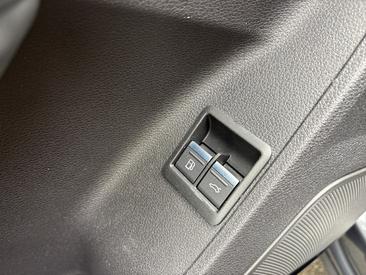 Audi Q3 TFSI E 45 E — photo 18
