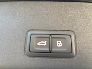 Audi Q3 E-hybrid — photo 17