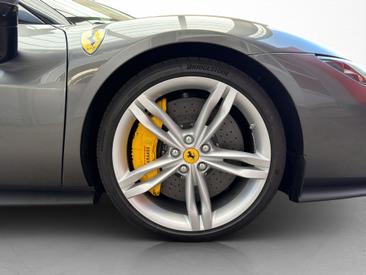 Ferrari 296 GTS — photo 11