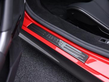 Ferrari SF90 Stradale — photo 11