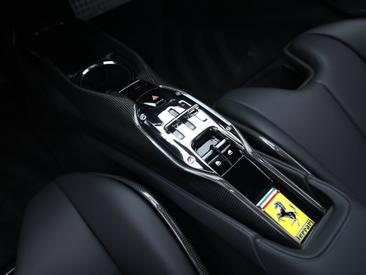 Ferrari SF90 Stradale — photo 16