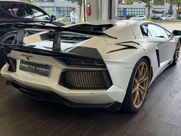 Lamborghini Aventador LP 700-4 — photo 5