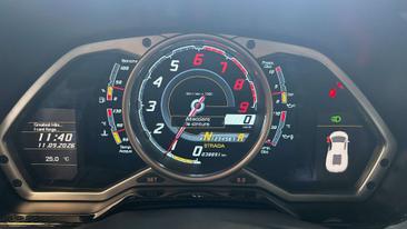 Lamborghini Aventador LP 700-4 — photo 11