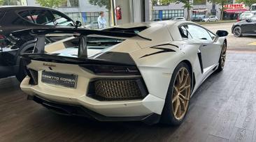 Lamborghini Aventador LP 700-4 — photo 27