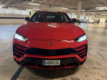 Lamborghini Urus — photo 2
