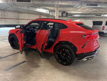 Lamborghini Urus — photo 10