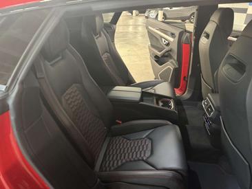 Lamborghini Urus — photo 12