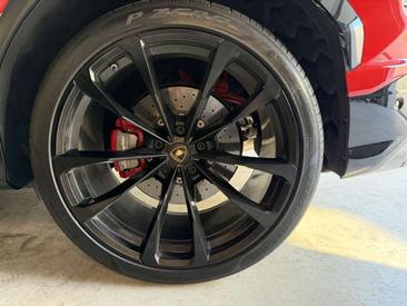 Lamborghini Urus — photo 20