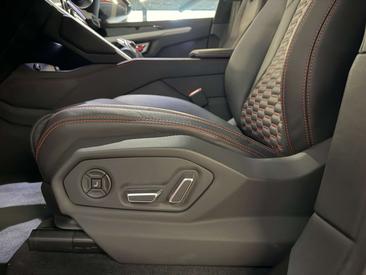 Lamborghini Urus — photo 22