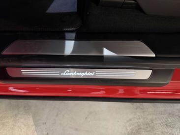 Lamborghini Urus — photo 25
