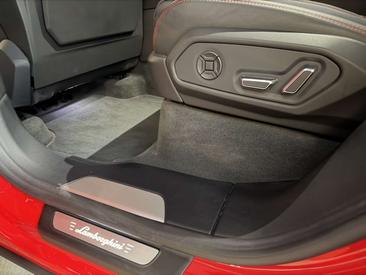 Lamborghini Urus — photo 26
