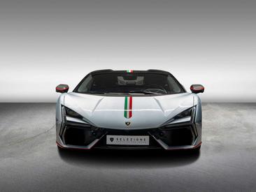 Lamborghini Revuelto — photo 5