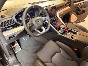 Lamborghini Urus — photo 7